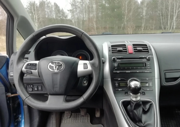 Toyota Auris cena 16667 przebieg: 225000, rok produkcji 2010 z Miastko małe 529